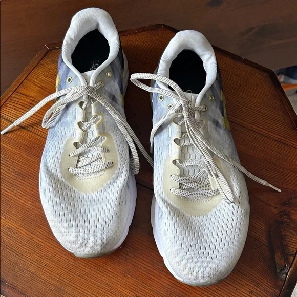 Ladies Under Armour White and Black Athletic Shoes - Picture 3 of 9